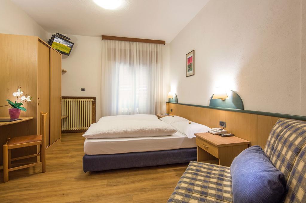 Hotel Garni Ai Serrai Rocca Pietore Exterior foto